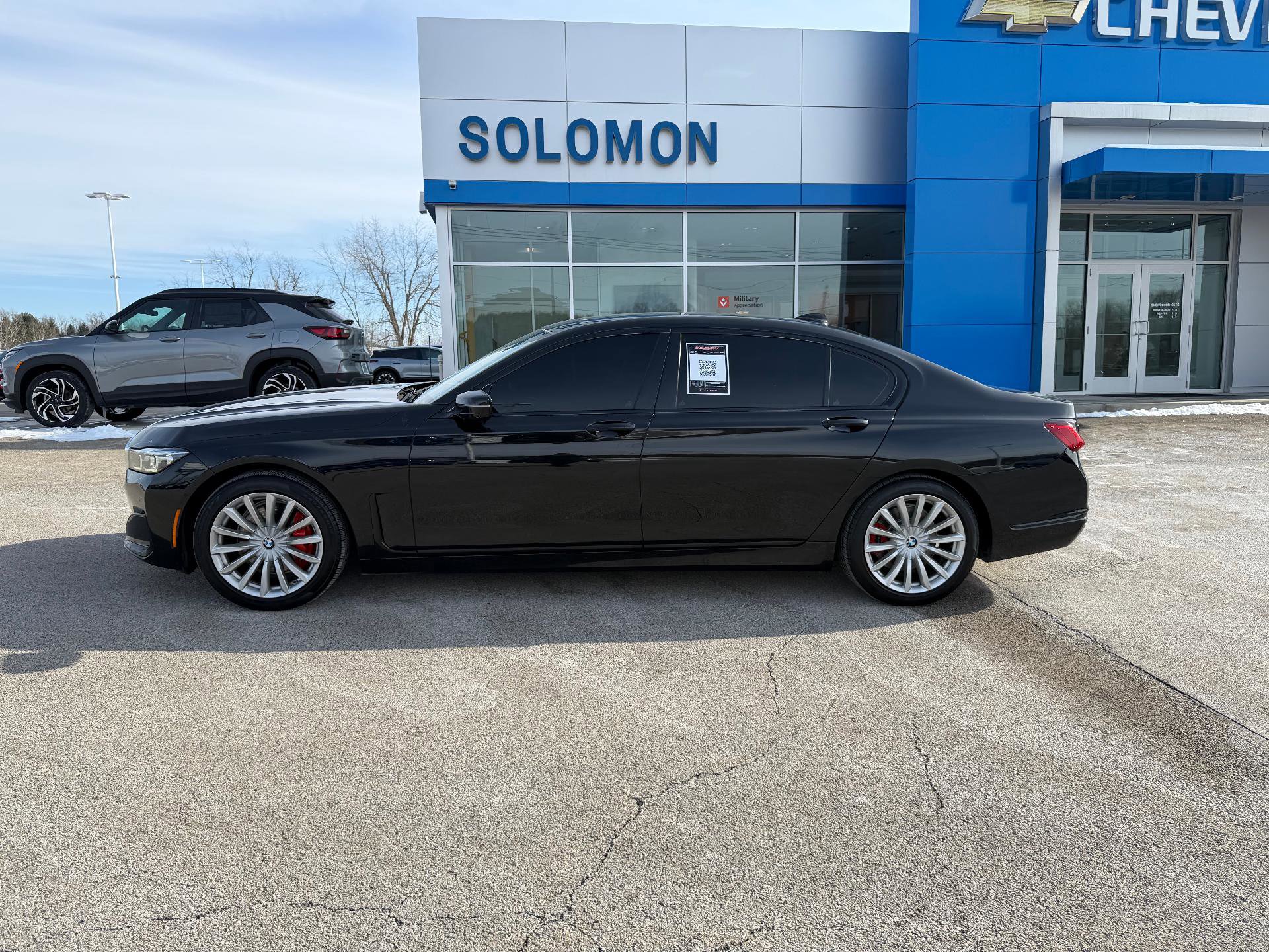 Used 2020 BMW 740i 740i 4dr Car w/ Premium Package image 2