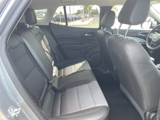 Used 2025 Chevrolet Trax LT FWD image 25