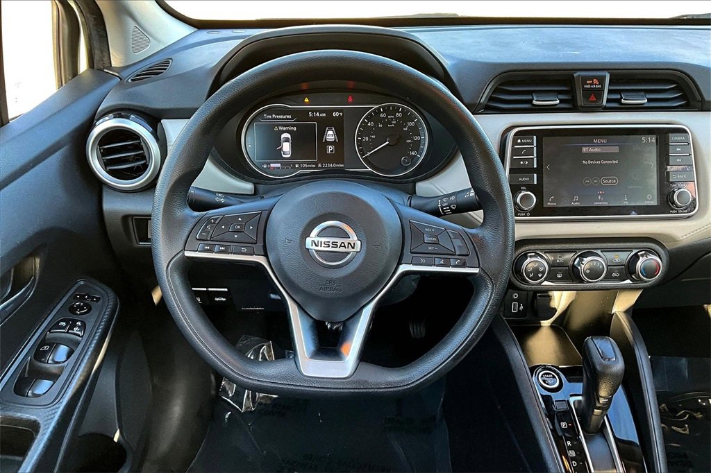 Used 2022 Nissan Versa SV image 9