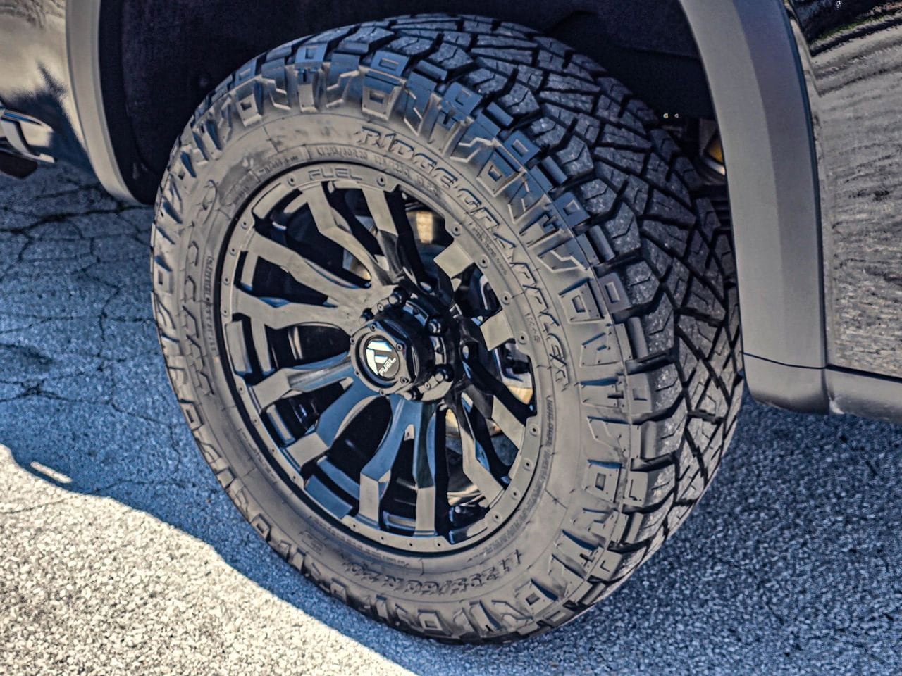 Used 2024 Chevrolet Silverado 1500 ZR2 w/ LPO, Dark Essentials Package AWD/4WD image 13