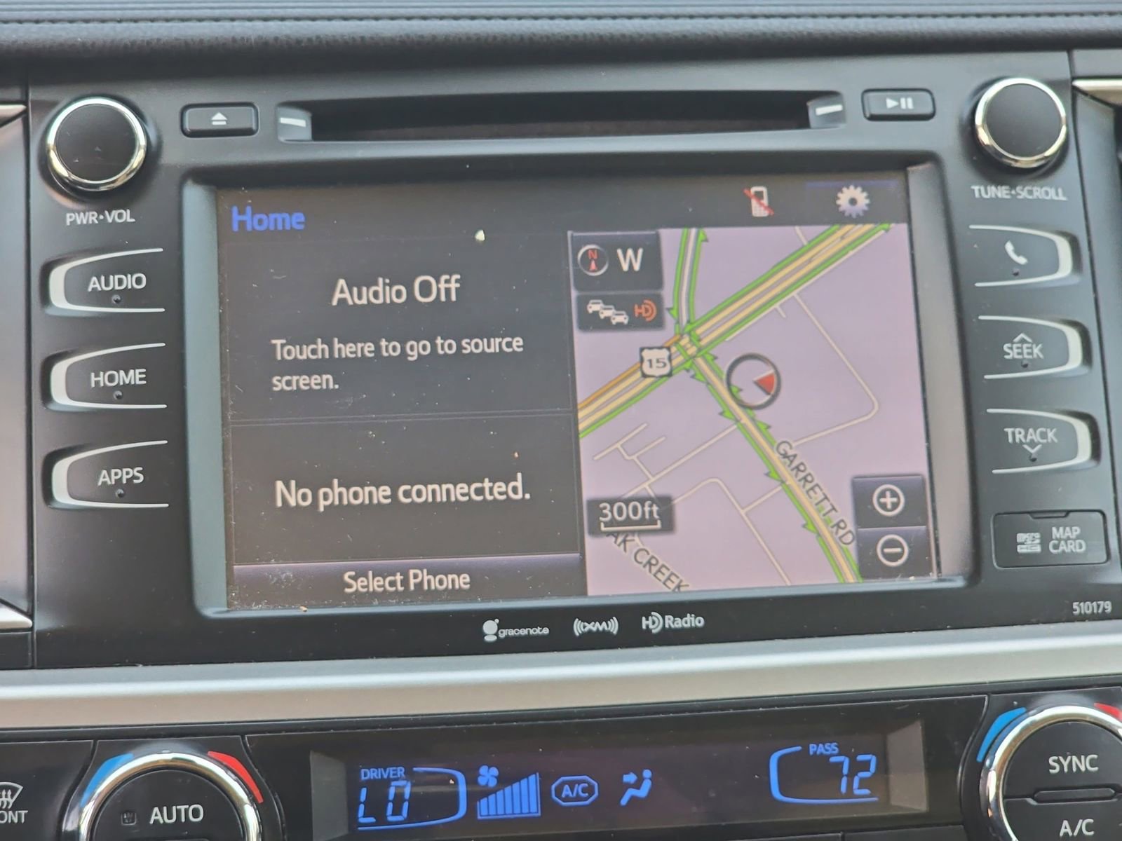 Used 2017 Toyota Highlander XLE image 28