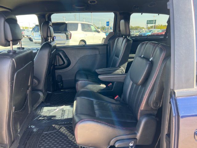 Used 2017 Dodge Grand Caravan GT FWD image 14