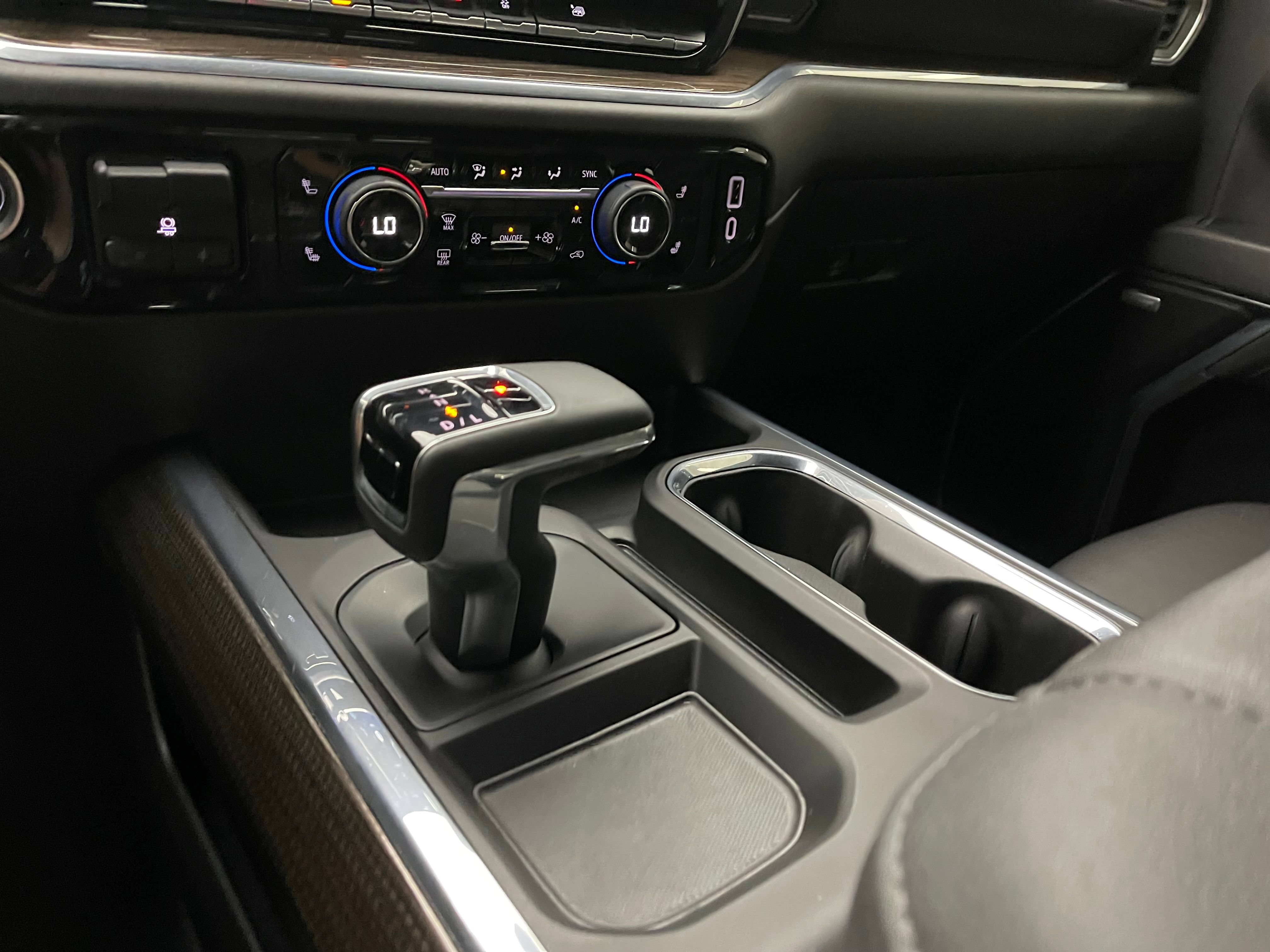 Used 2024 Chevrolet Silverado 1500 RST w/ Redline Edition AWD/4WD image 27