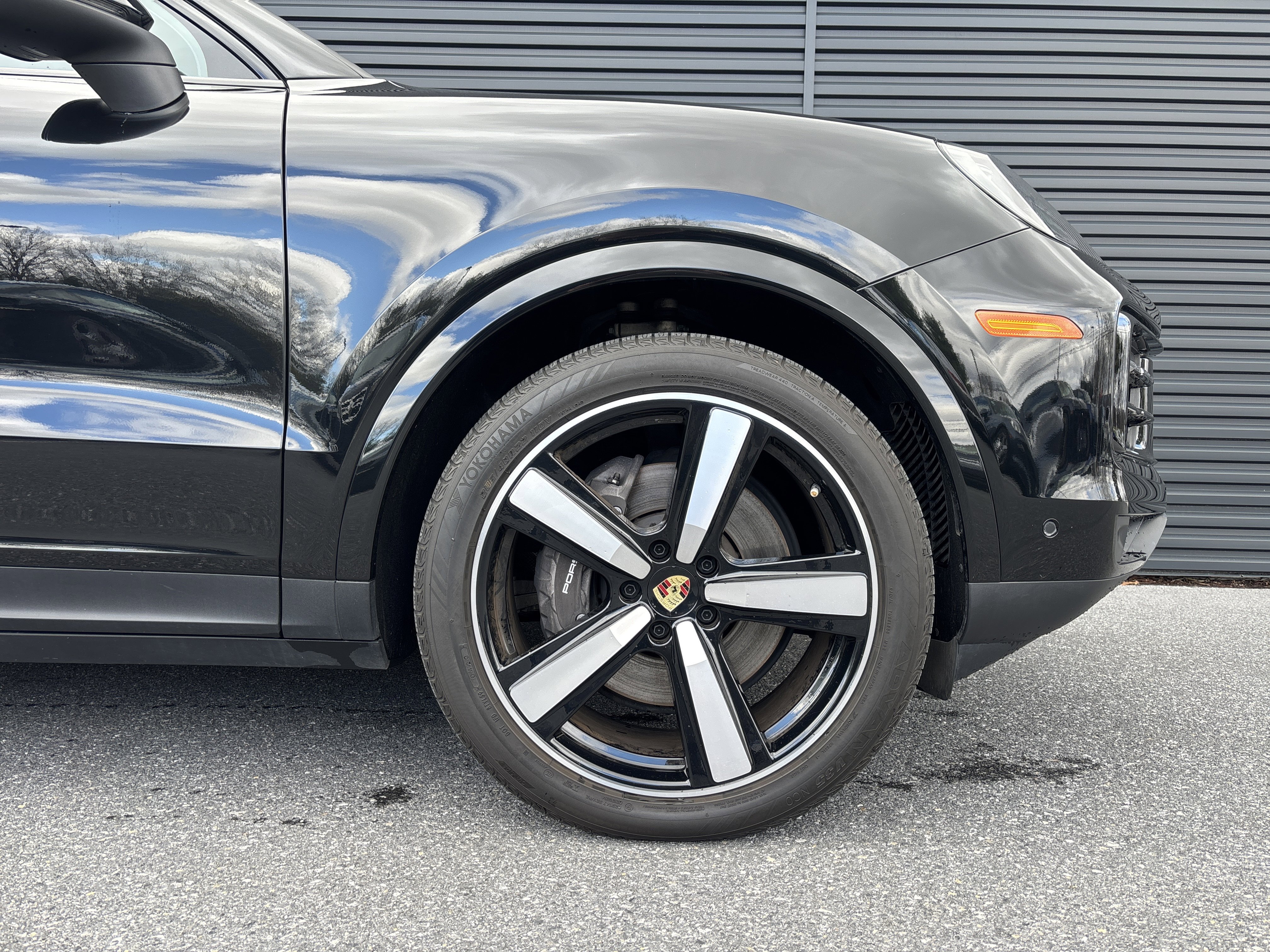 Certified 2024 Porsche Cayenne Coupe image 9