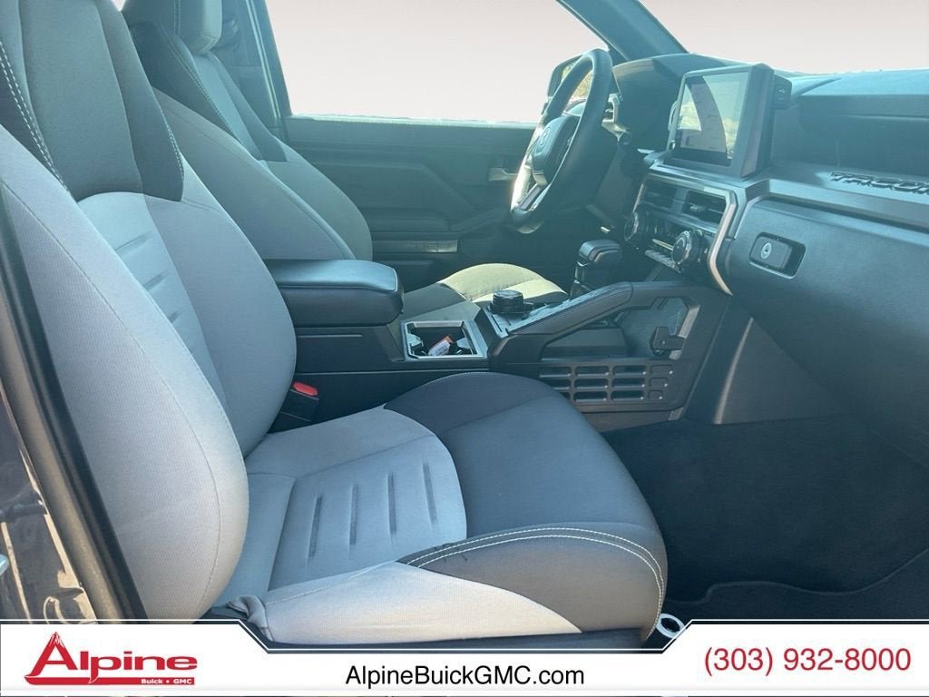 Used 2024 Toyota Tacoma TRD Sport AWD/4WD image 15