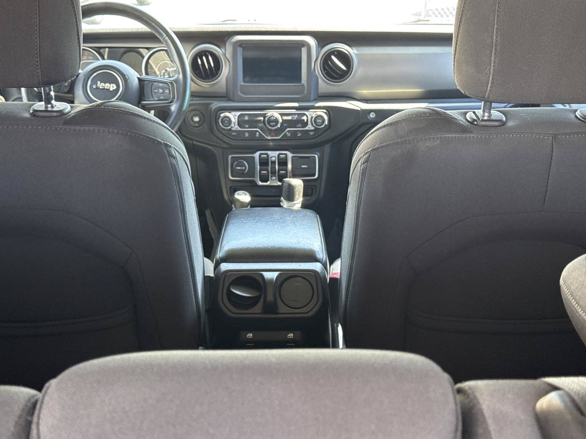 Used 2018 Jeep Wrangler Unlimited Sport S AWD/4WD image 13