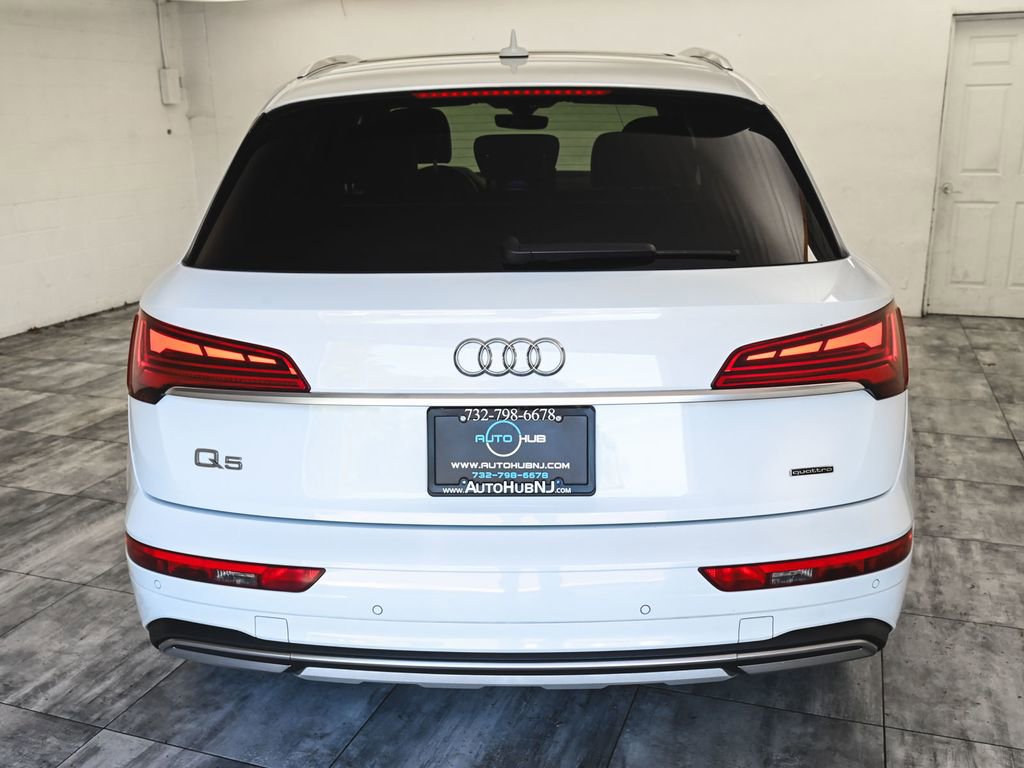 Used 2023 Audi Q5 2.0T Premium w/ Convenience Package AWD/4WD image 5