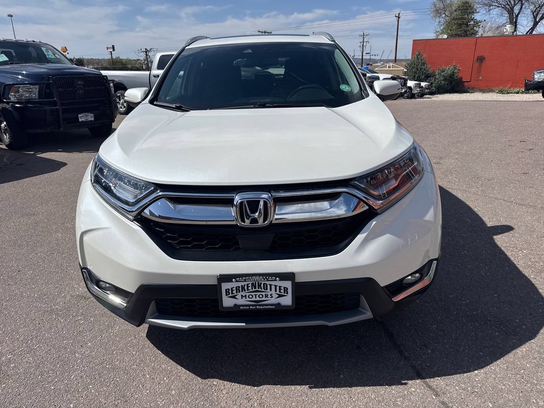 Used 2018 Honda CR-V Touring image 2