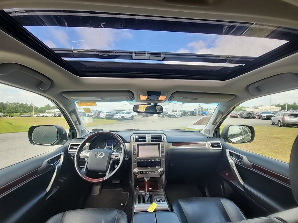 Used 2017 Lexus GX 460 Premium AWD/4WD image 5