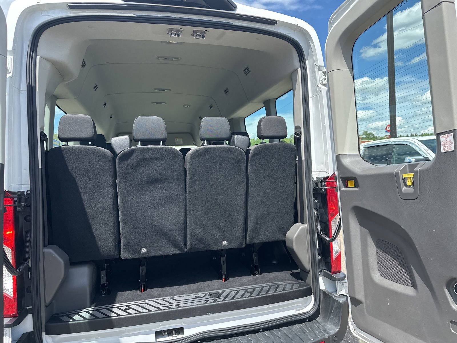 Used 2023 Ford Transit 350 XLT RWD image 17