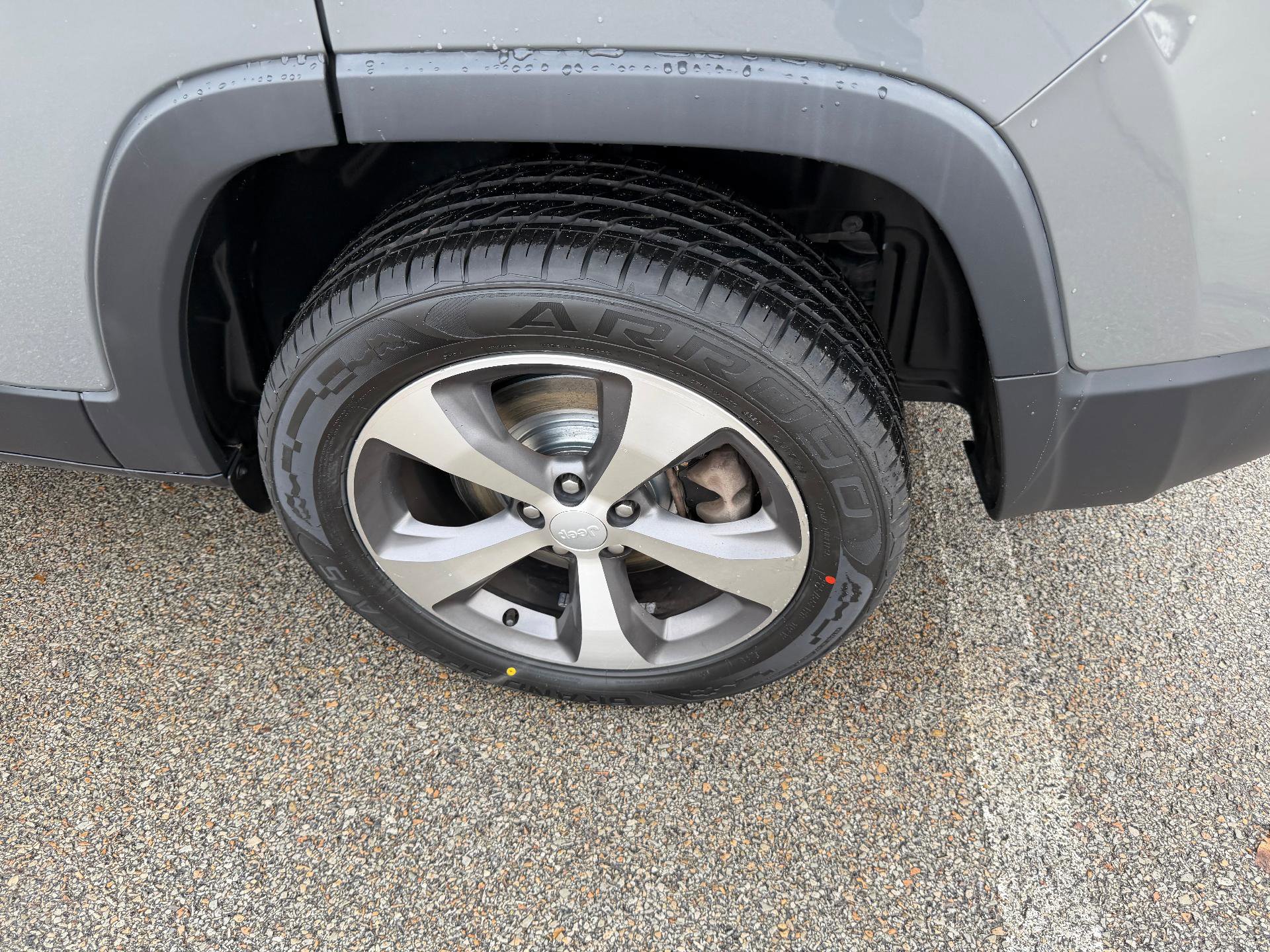 Used 2020 Jeep Cherokee Limited image 11