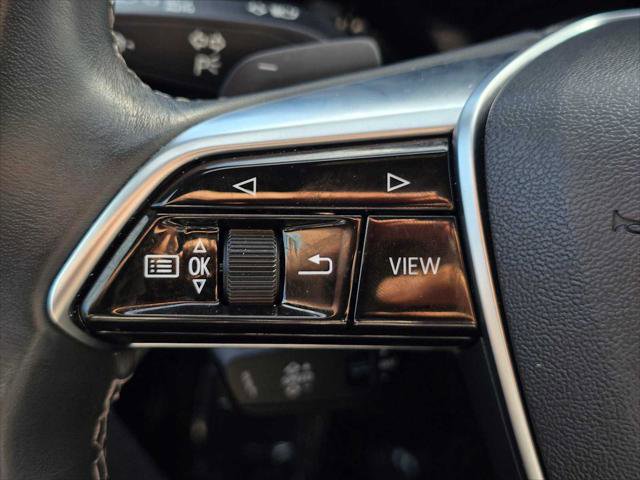 Used 2024 Audi Q8 e-tron Premium image 33