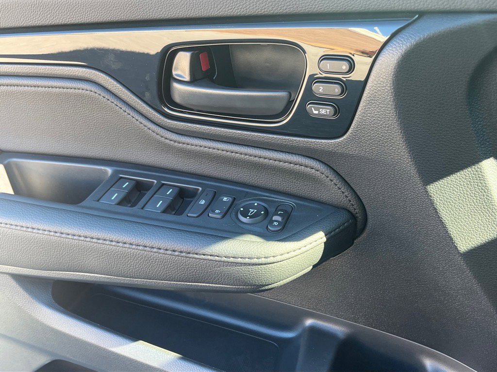 New 2026 Honda Odyssey Touring image 8