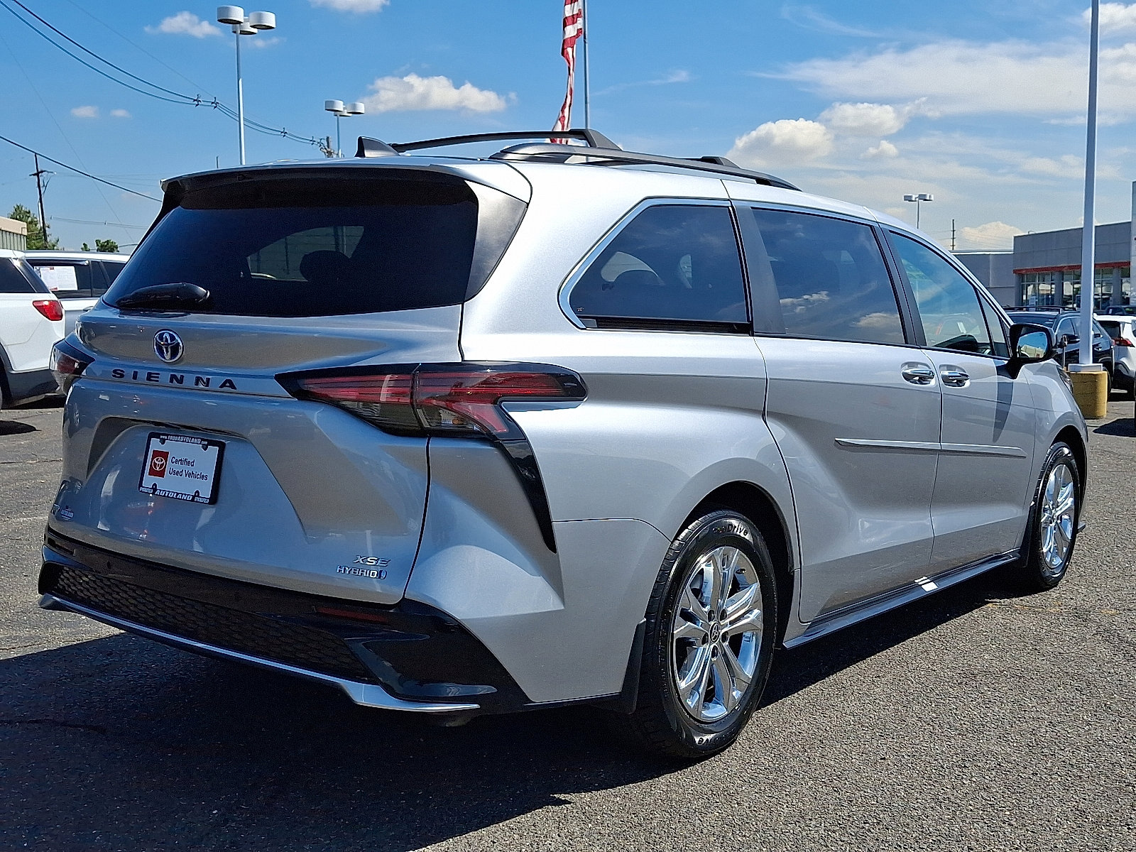 Certified 2023 Toyota Sienna XSE w/ XSE Plus Package image 8