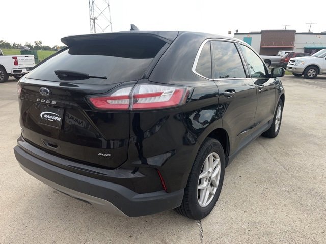 Used 2024 Ford Edge SEL image 7