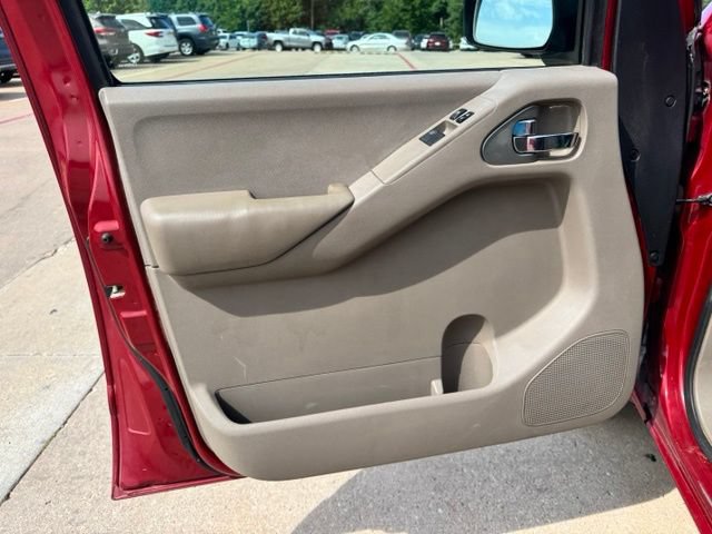 Used 2011 Nissan Frontier SV RWD image 13