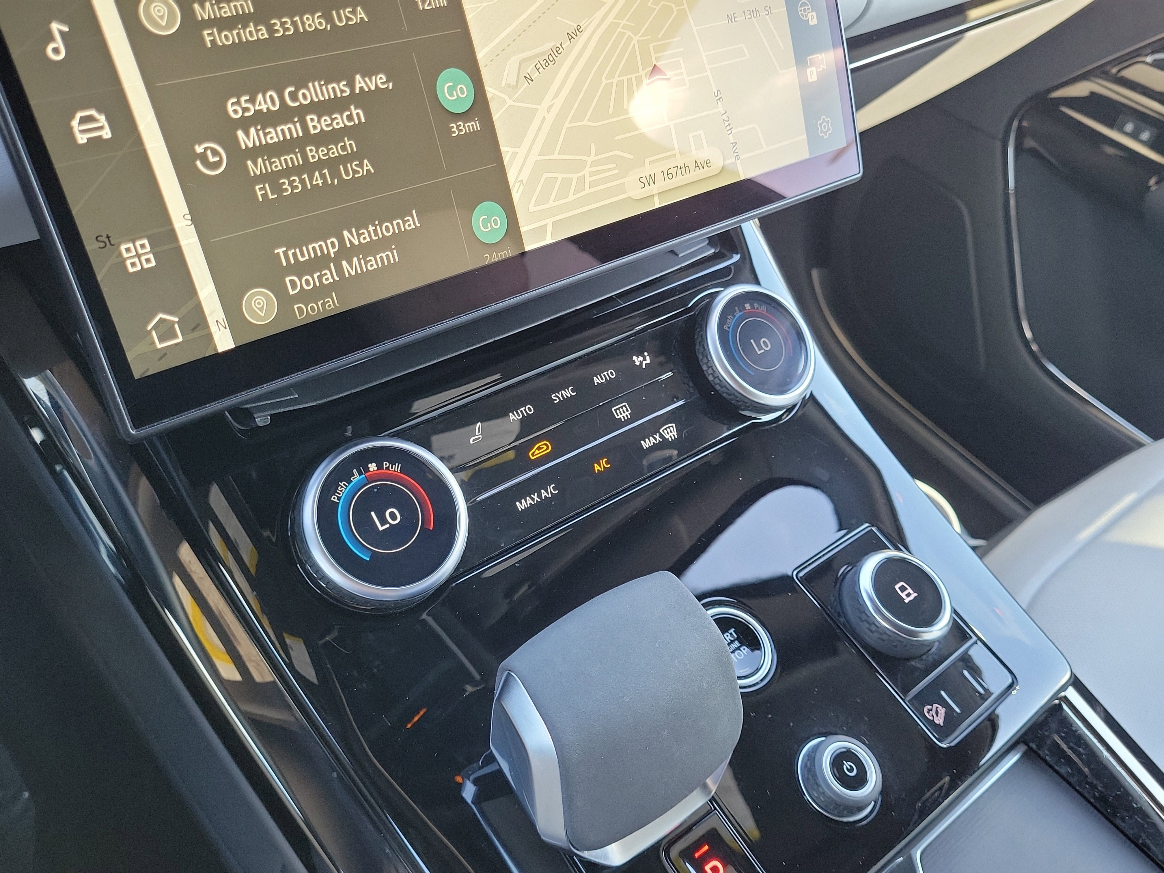 Used 2023 Land Rover Range Rover Sport SE Dynamic image 18