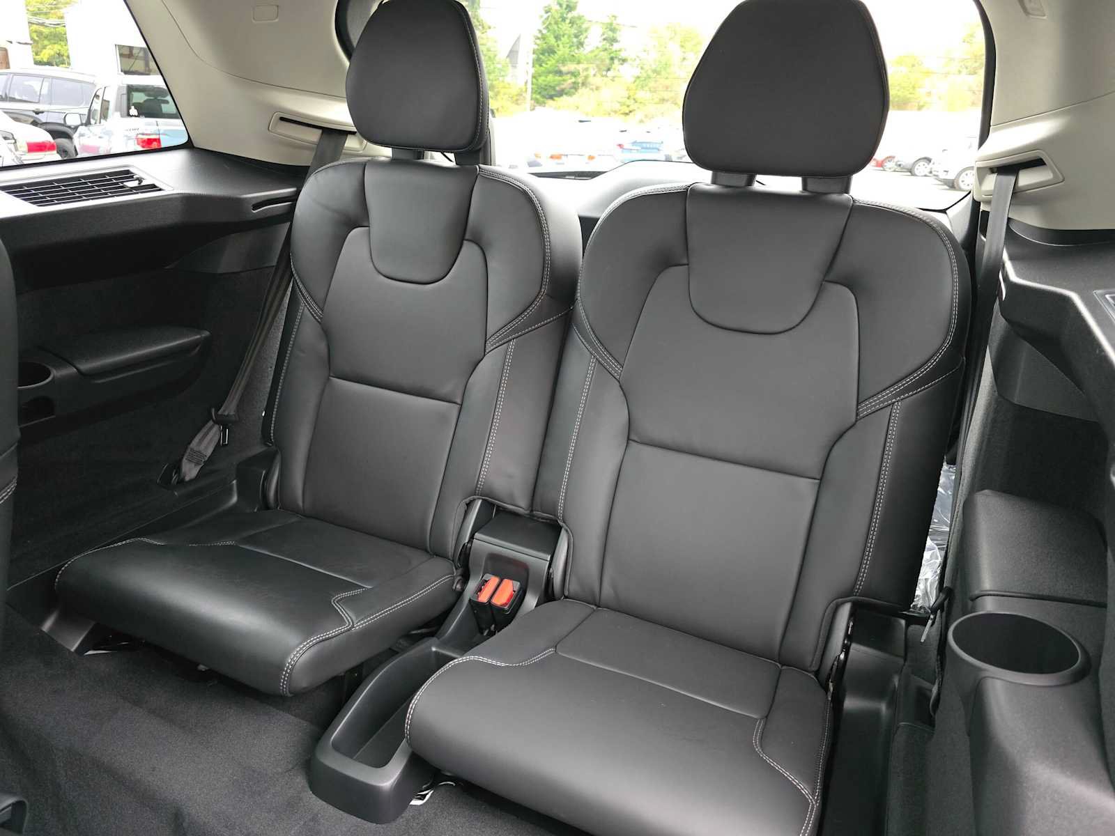 New 2027 Volvo XC90 B6 Ultra AWD/4WD image 17
