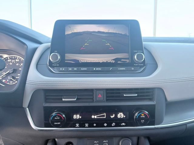 Used 2024 Nissan Rogue SV image 18