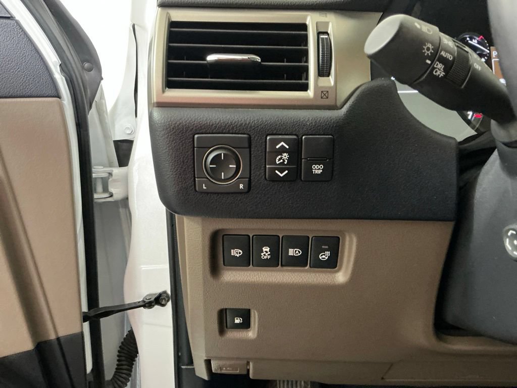 Used 2021 Lexus GX 460 Premium w/ Premium Package AWD/4WD image 17