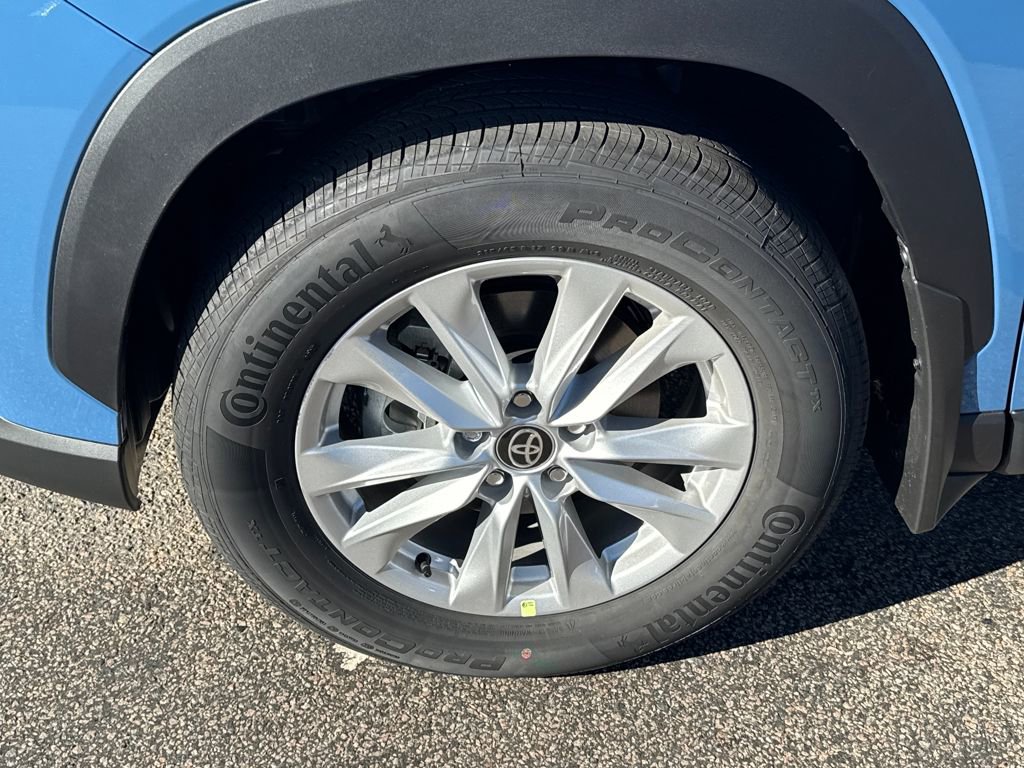 New 2026 Toyota Corolla Cross LE w/ Moonroof Package image 13