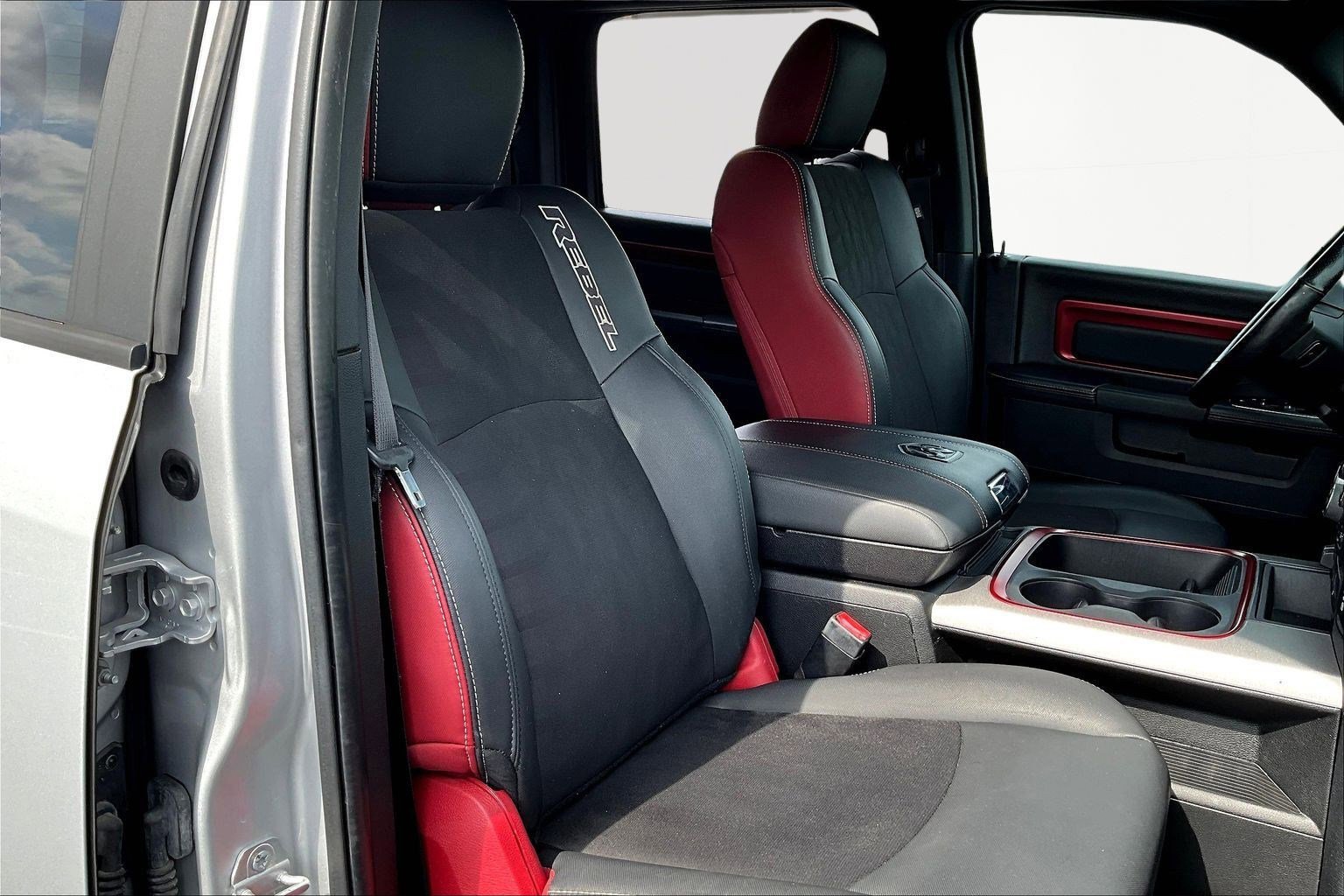 Used 2017 RAM 1500 Rebel w/ Luxury Group image 30