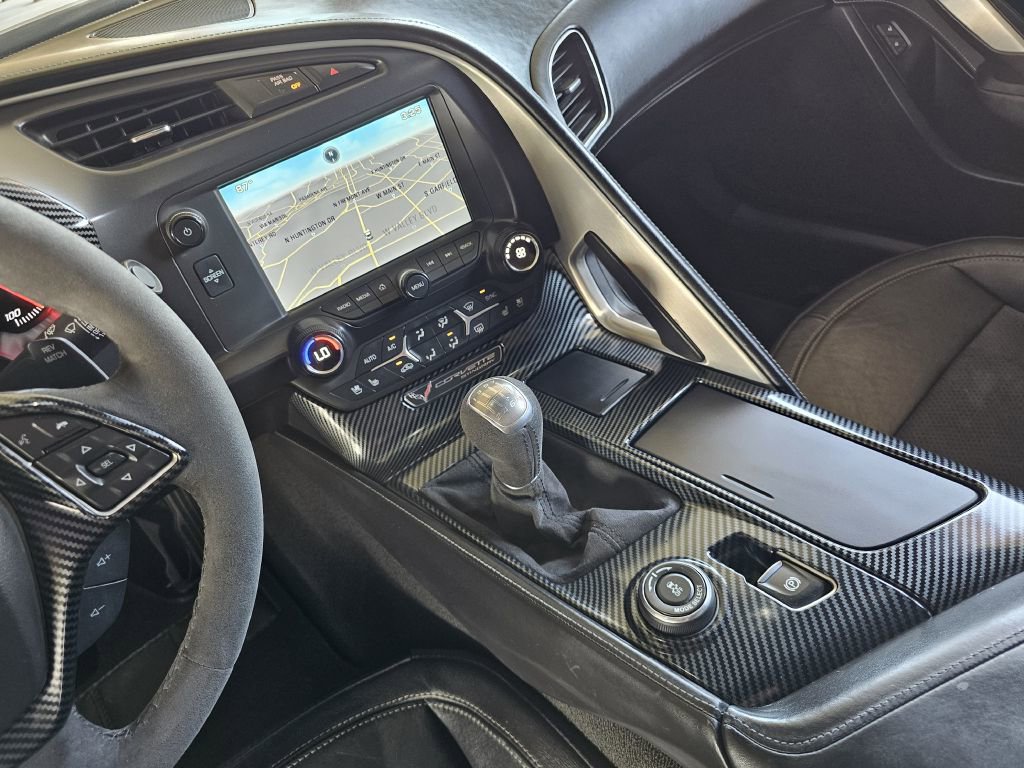 Used 2015 Chevrolet Corvette w/ Z51 Performance Package w/ 3LT Preferred Equipment Group image 21