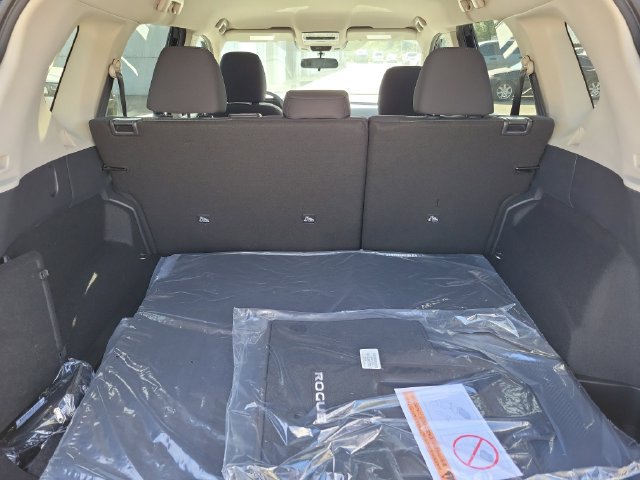 New 2026 Nissan Rogue SV FWD image 5