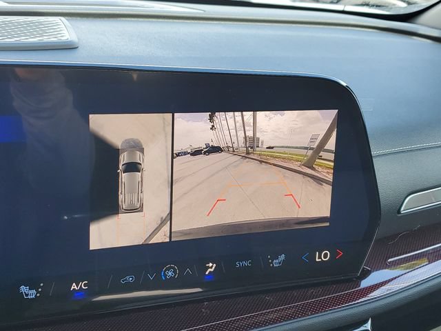 New 2026 Chevrolet Traverse Z71 w/ Enhanced Driving Package AWD/4WD image 27