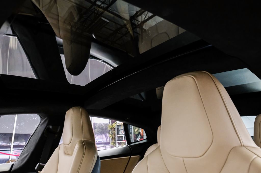 Used 2016 Tesla Model S P90D image 6