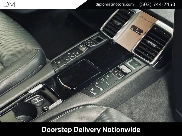 Used 2014 Porsche Panamera 4 AWD/4WD image 21
