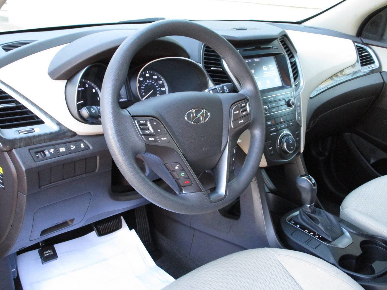 Used 2019 Hyundai Santa Fe XL SE w/ Cargo Package FWD image 6