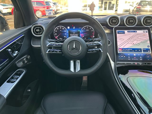 Used 2024 Mercedes-Benz GLC 300 4MATIC image 30