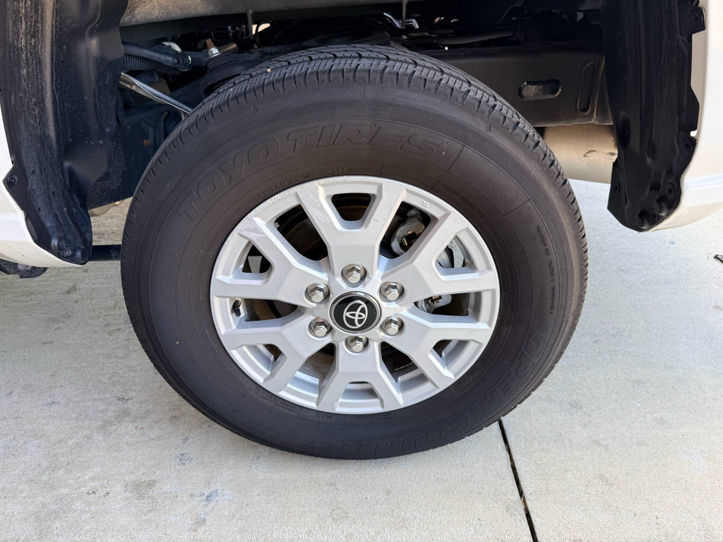 Used 2025 Toyota Tacoma SR5 RWD image 28
