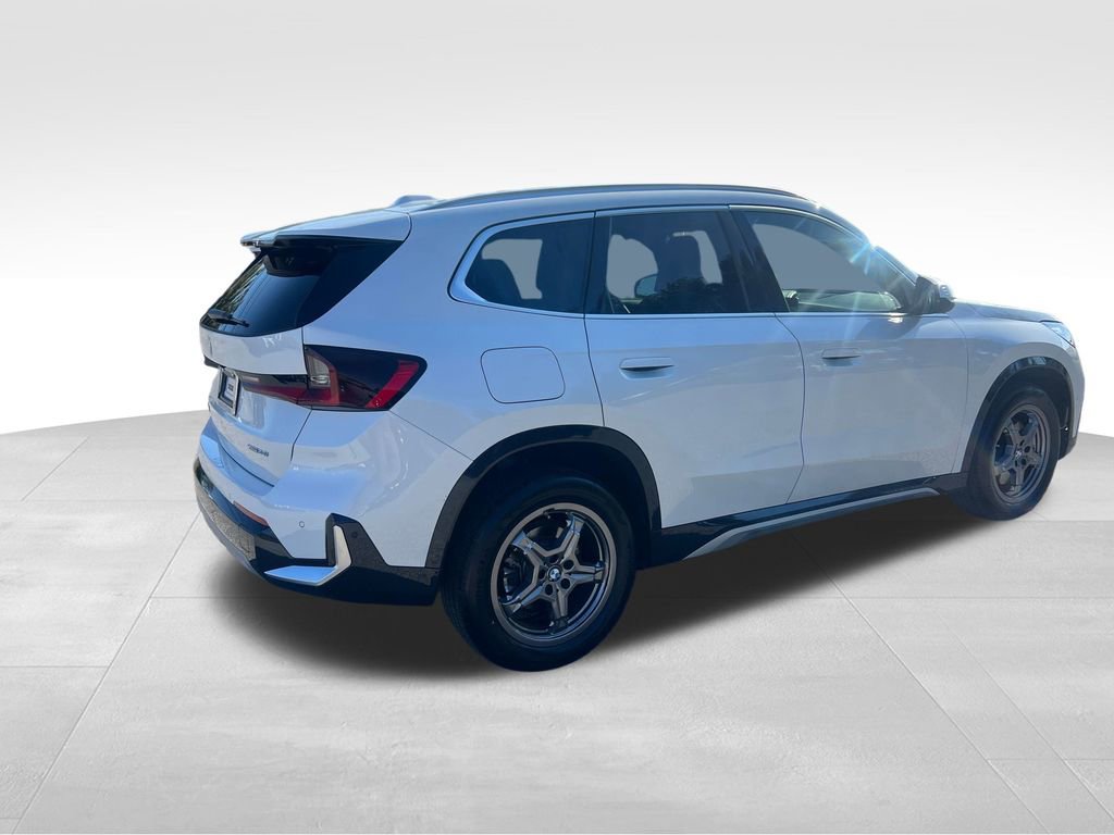 Used 2025 BMW X1 xDrive28i image 5