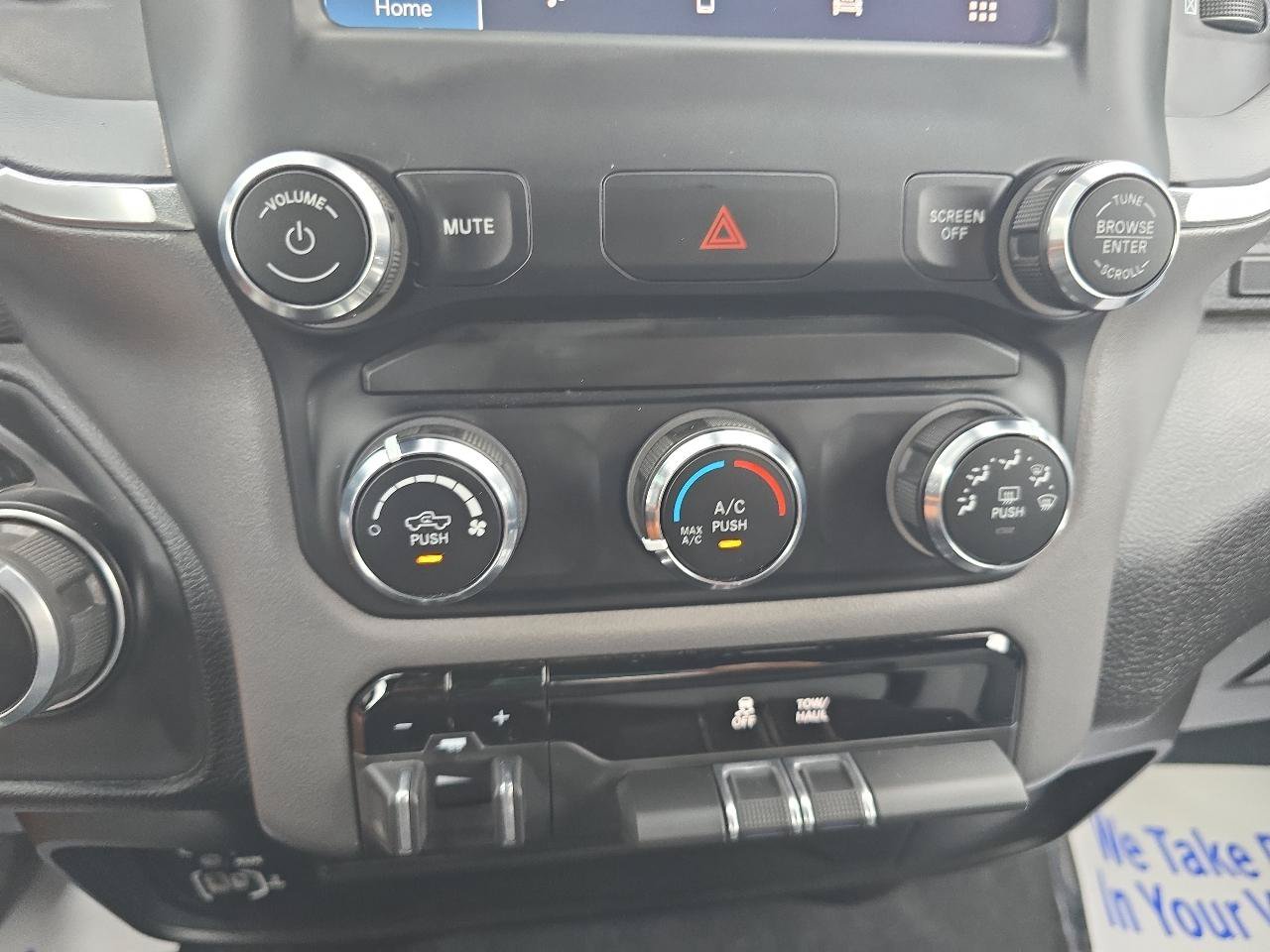 Used 2024 RAM 2500 Big Horn AWD/4WD image 32