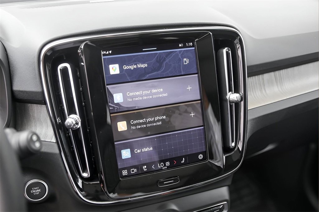 Used 2024 Volvo XC40 B5 Ultimate w/ Protection Package Premier image 17