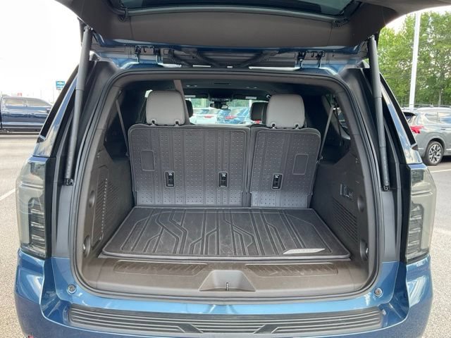 Certified 2025 Chevrolet Suburban LT w/ Comfort Package AWD/4WD image 19