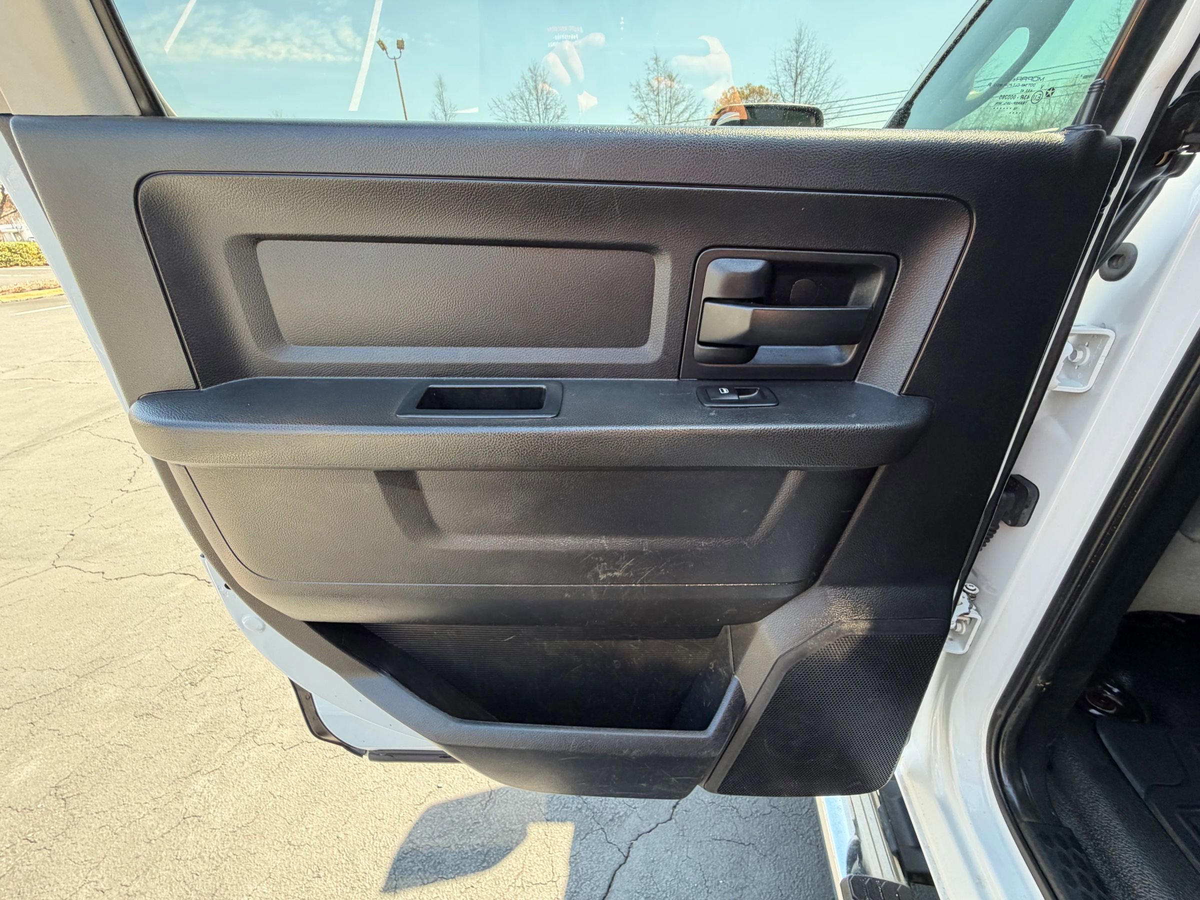 Used 2016 RAM 5500 Tradesman image 19