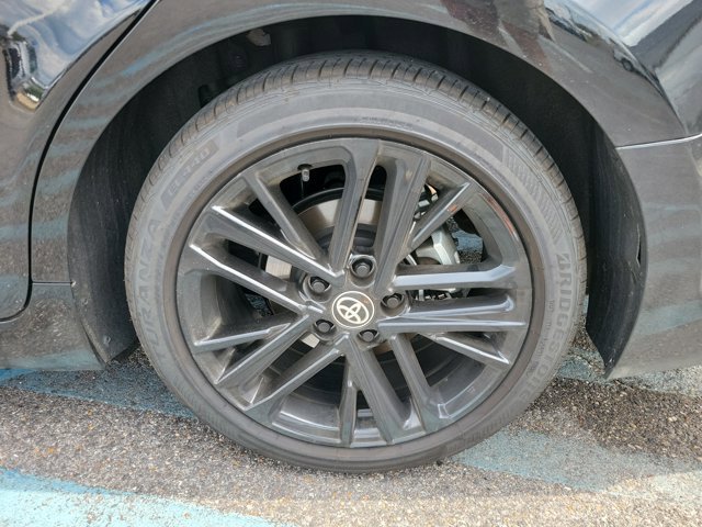 Used 2025 Toyota Camry SE image 24