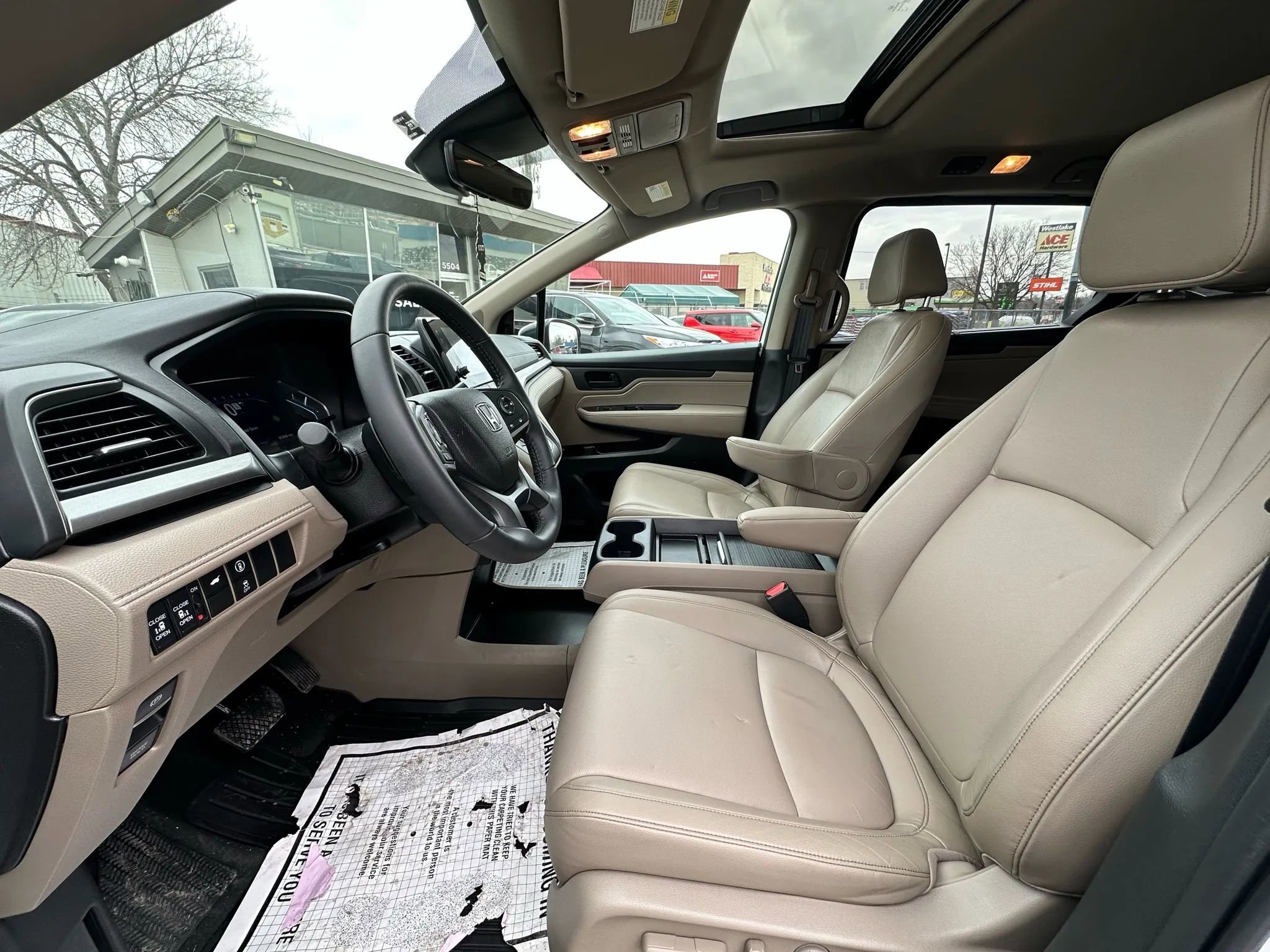 Used 2023 Honda Odyssey EX-L image 9