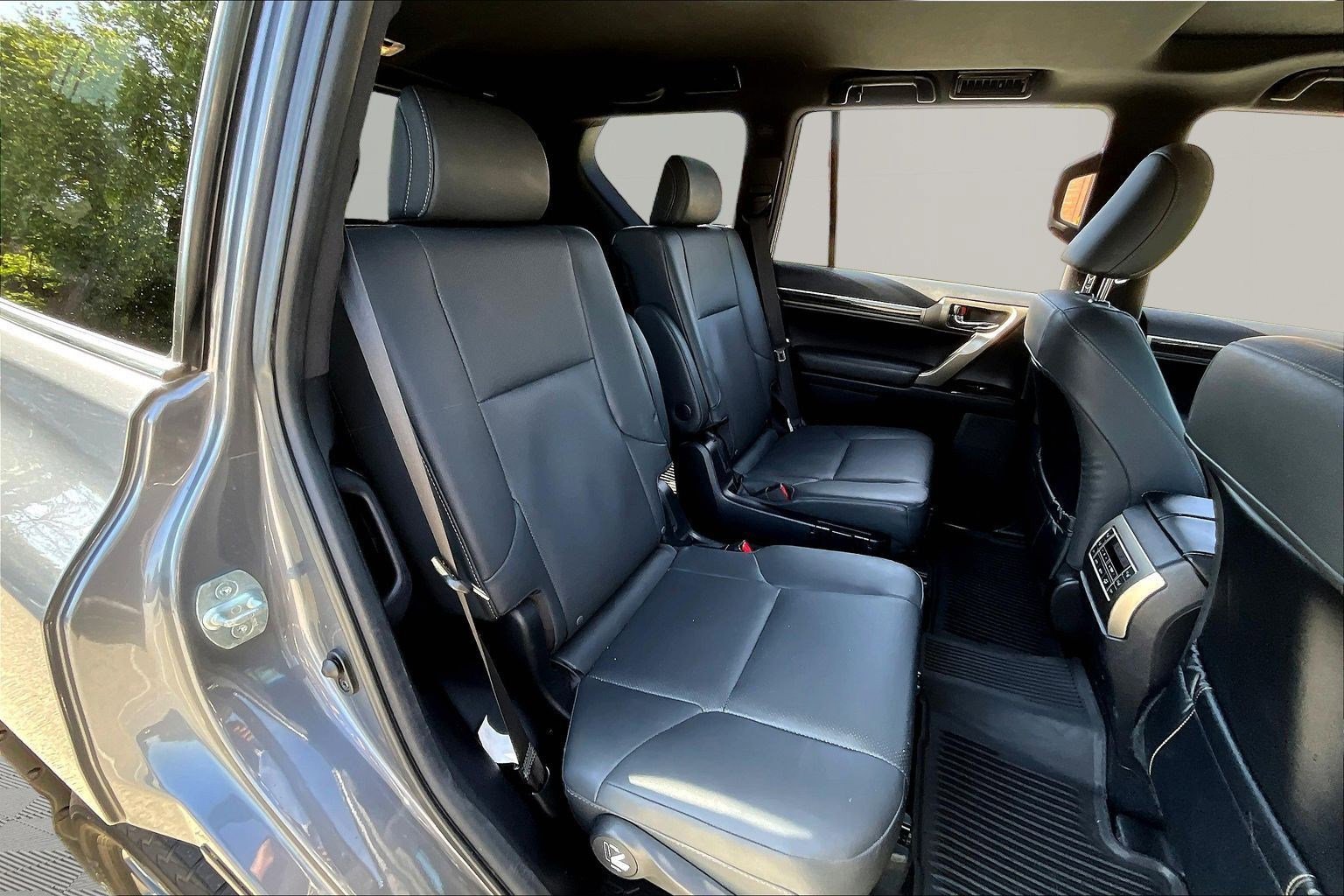 Used 2020 Lexus GX 460 Premium AWD/4WD image 24