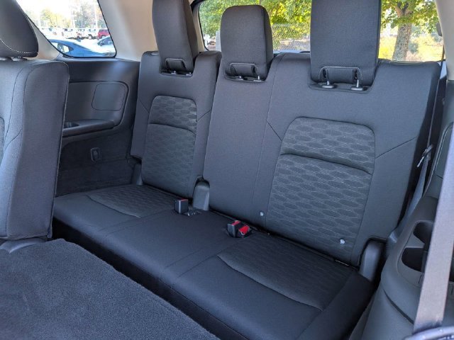 Used 2024 Nissan Pathfinder SV FWD image 15