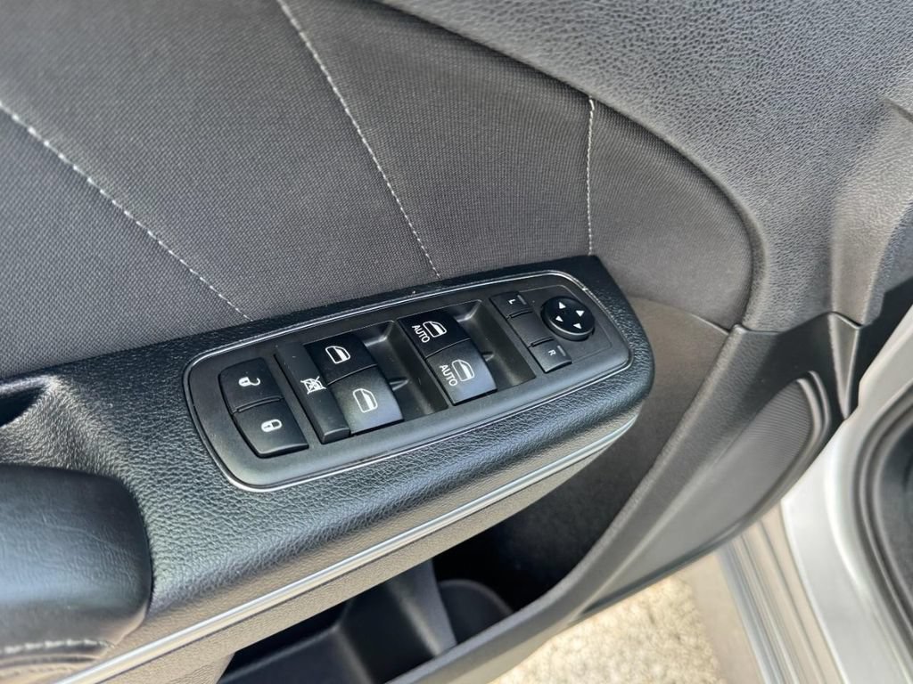 Used 2018 Dodge Charger SXT Plus w/ Navigation & Travel Group RWD image 16