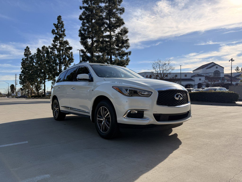 Used 2017 INFINITI QX60 FWD w/ Premium Plus Package
