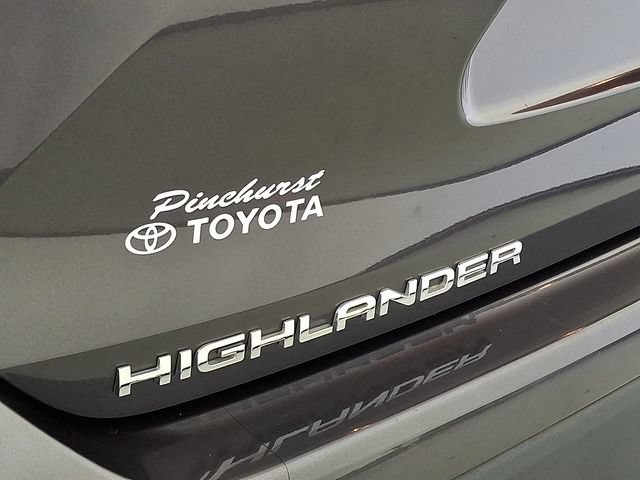 Used 2023 Toyota Highlander XLE FWD image 37