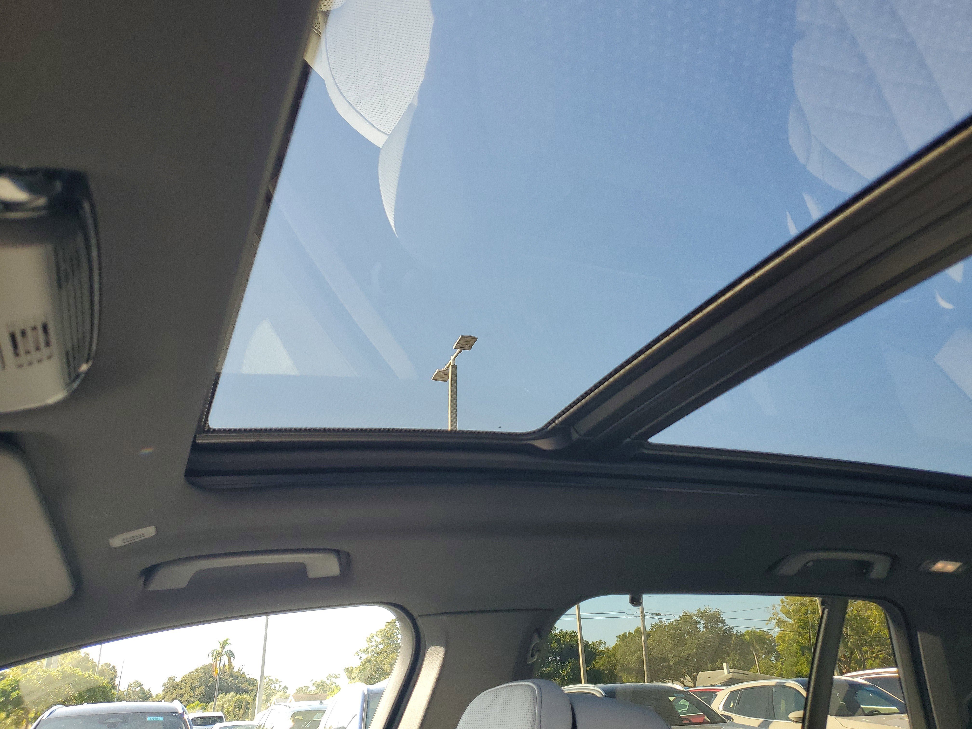 New 2026 BMW X5 xDrive50e w/ Executive Package image 33