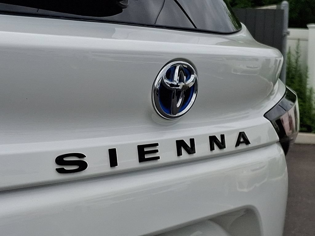 Certified 2021 Toyota Sienna XSE w/ XSE Plus Package AWD/4WD image 30