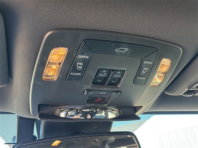 Used 2024 Toyota Sienna XLE Woodland Edition image 28