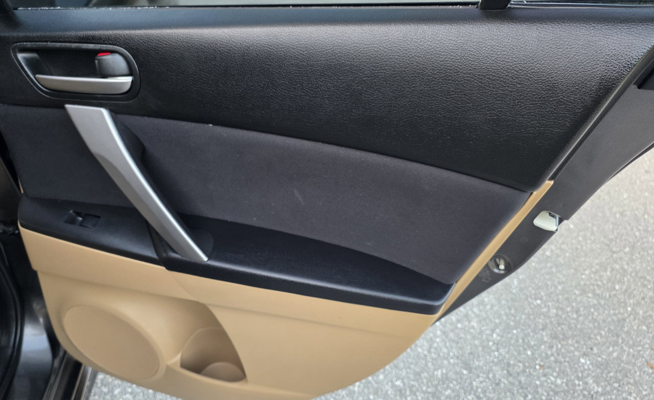 Used 2010 MAZDA MAZDA3 s Sport image 16